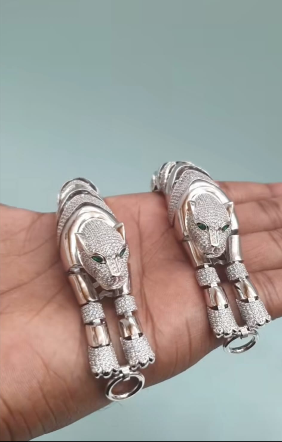 Silver Panther Italian stone Pewmium Bracelet with Blue Eyes Dazzling Diamond