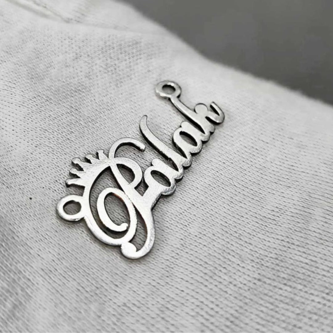 Personalised Name locket with Crown – 925 Silver